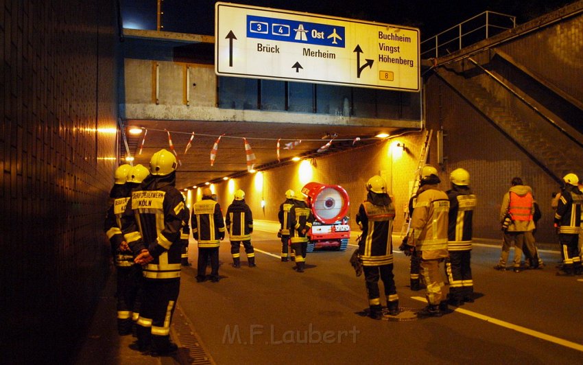 BF Koeln Tunneluebung Koeln Kalk Solingerstr und Germaniastr P158.JPG